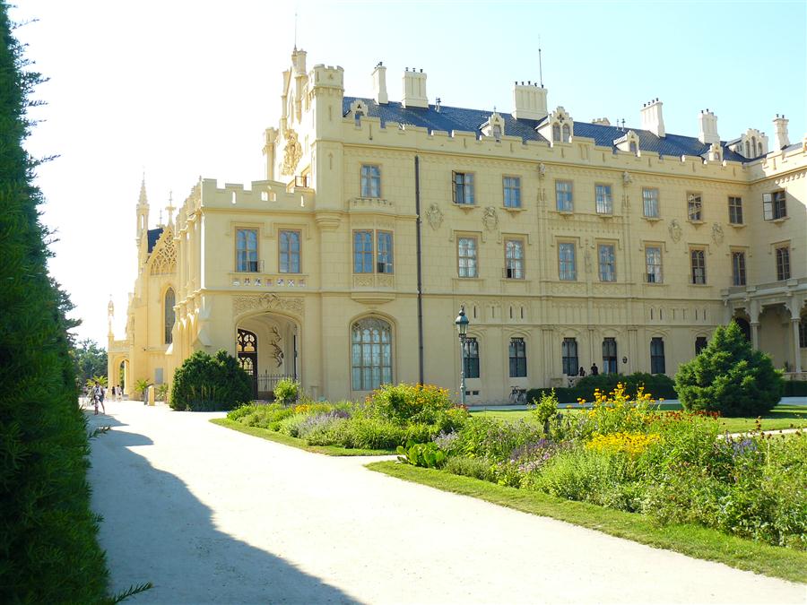 ZÁMEK LEDNICE (UNESCO, NKP)