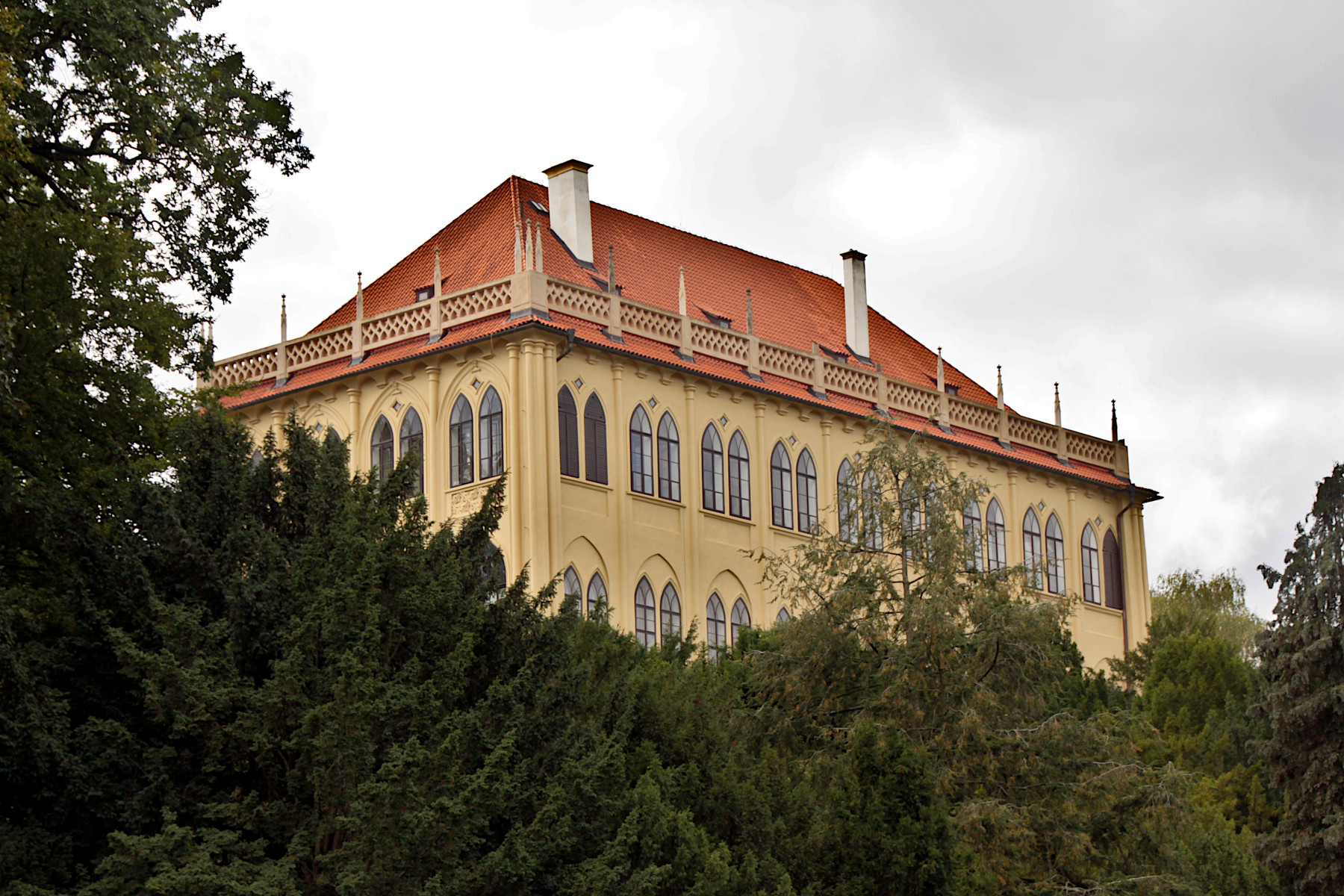 MSTODRITELSK LETOHRDEK - PRAHA BUBENE