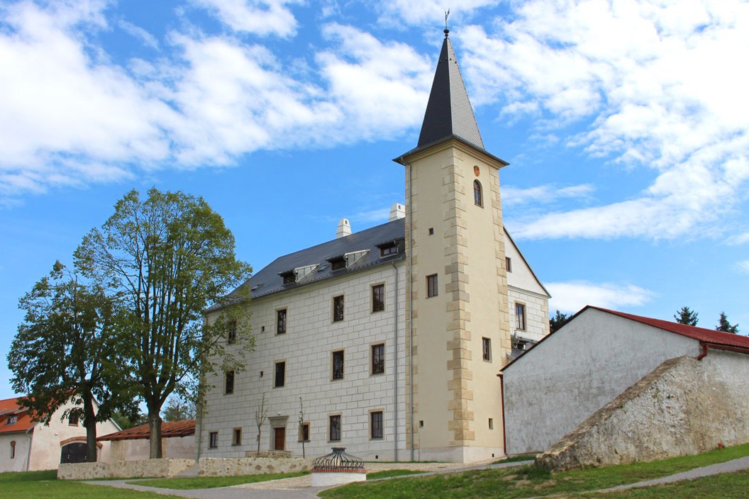 HRAD PSEKA - MUZEUM AUTEK