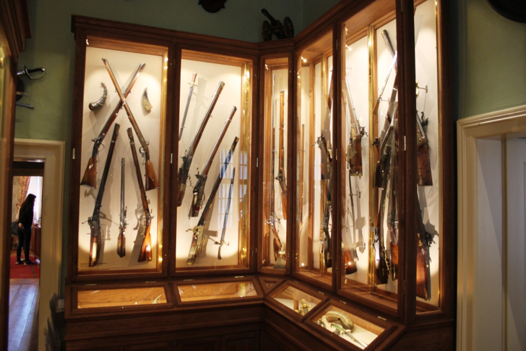 HRADN� MUZEUM Z�MEK �ESK� KRUMLOV 