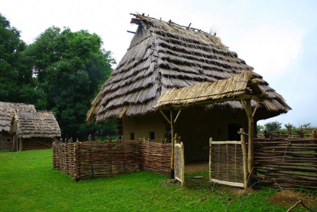 VILLA NOVA UHNOV ARCHEOLOGICK SKANZEN