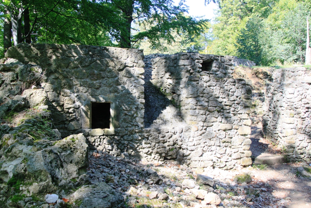 ZŘÍCENINA HRADU ŠOSTÝN U KOPŘIVNICE