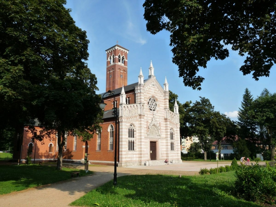 KOSTEL PANNY MARIE V DUB�