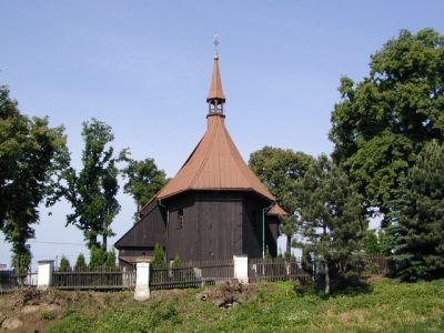 KOSTEL SV. PETRA A PAVLA V HNĚVOŠICÍCH