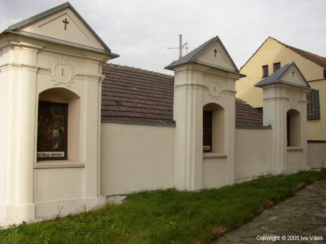 Křížová cesta u kostela sv. Jiří