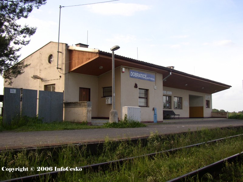 Vlakové nádraží