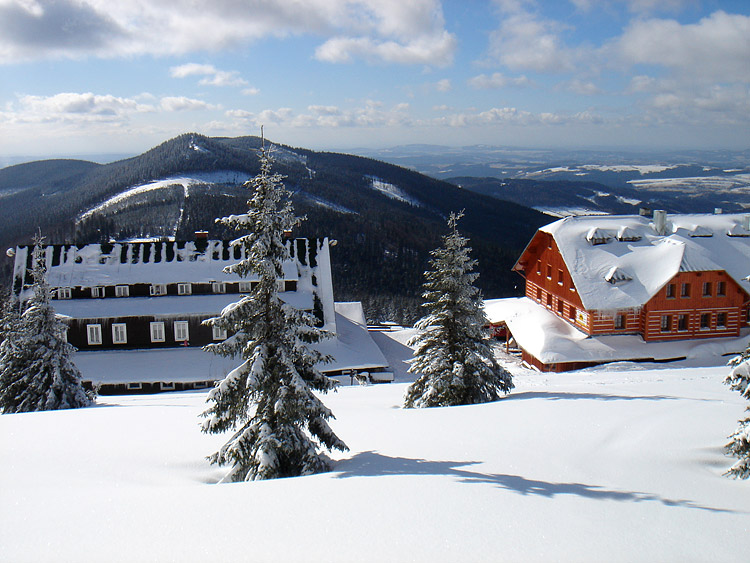 Horský hotel Štumpovka a Horská bouda Dvoračky 